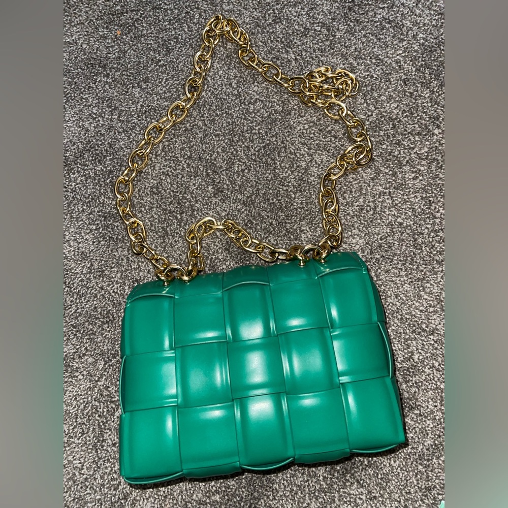 VICI Desire Padded Woven Chain Handbag - Kelly Green